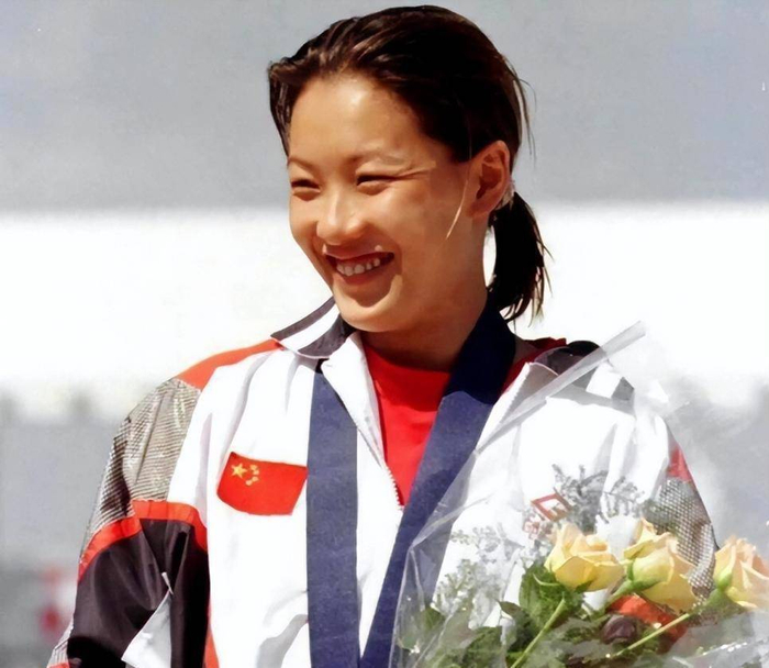 开云APP-恩爱23年难敌残酷现实！73岁梁锦松已衰老，47岁伏明霞仍美丽动人|感情|女儿|父母|两人|亿万富翁_新浪新闻